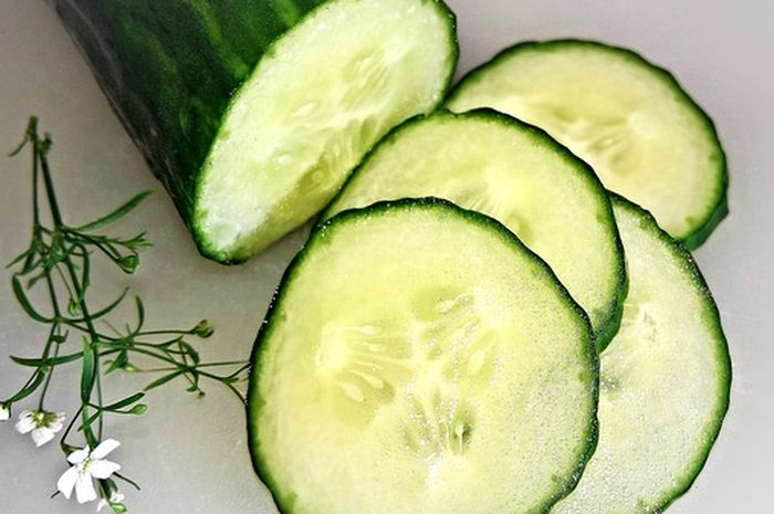 Asam Lambung Seketika Lenyap Cuma Pakai 2 Potong Mentimun, Simak Caranya!