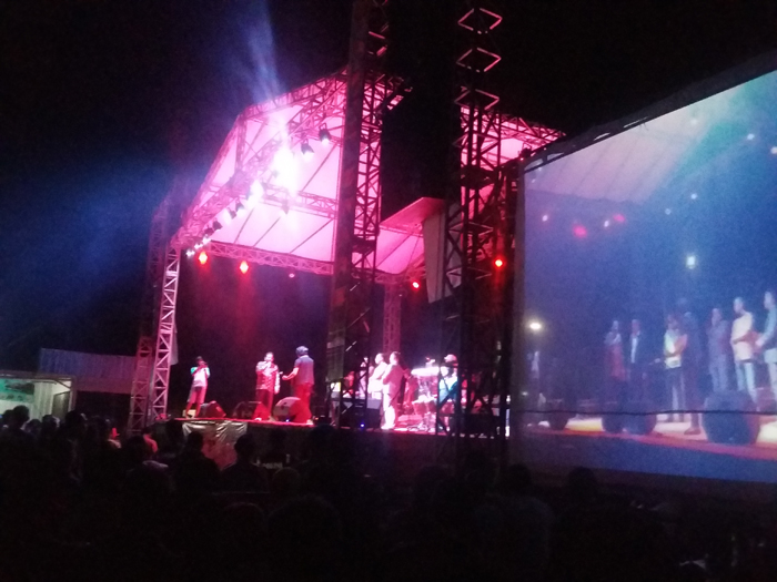 Pejabat Beltim Ikut Sumbang Lagu, Kajari Manggar Bawakan Lagu Country Elton Jhon.