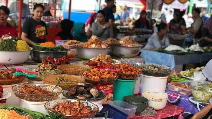 pasar-pabukoan-yang-menjadi-ikon-wisata-kuliner-selama-bulan-ramadan.jpg