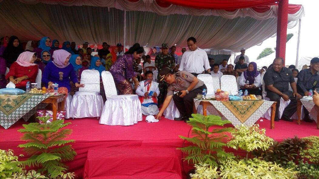 pelajar-slbn-sungailiat-ifan-sopian-sujud-syukur_20180829_113614.jpg