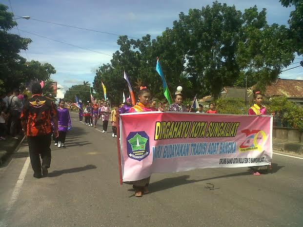 pembukaan-karnaval-budaya-sepintu-sedulang_20160503_142028.jpg