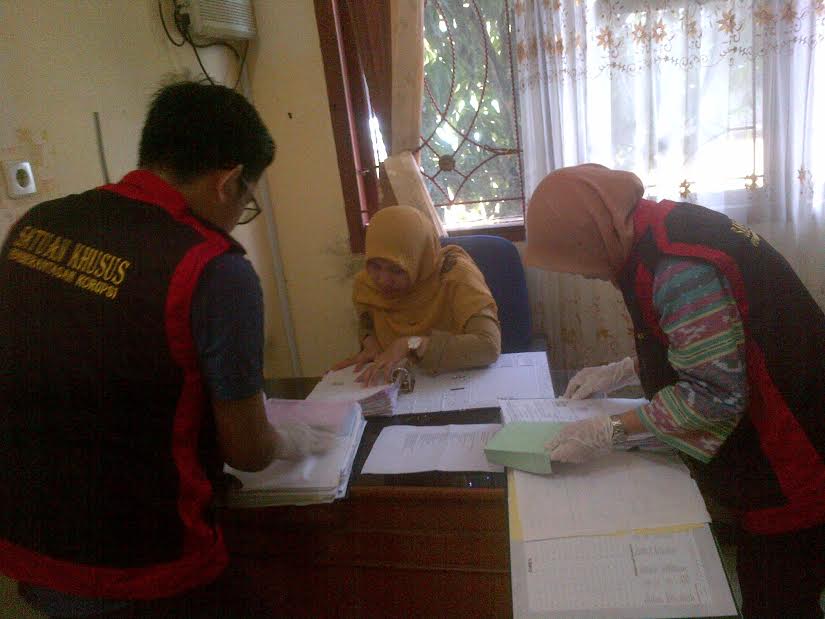 penggeledahan-kantor_20160517_092413.jpg