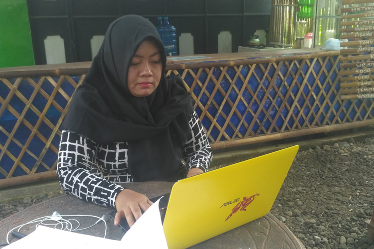 ririn-ike-wulandari-ibu-yang-mendapat-tagihan-pembayaran-game-online-rp-11-juta.jpg