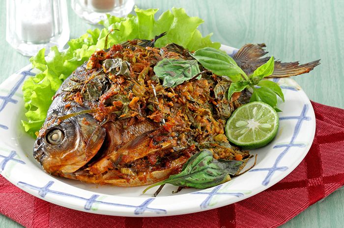 sajian-ikan-bakar-bumbu-woku.jpg
