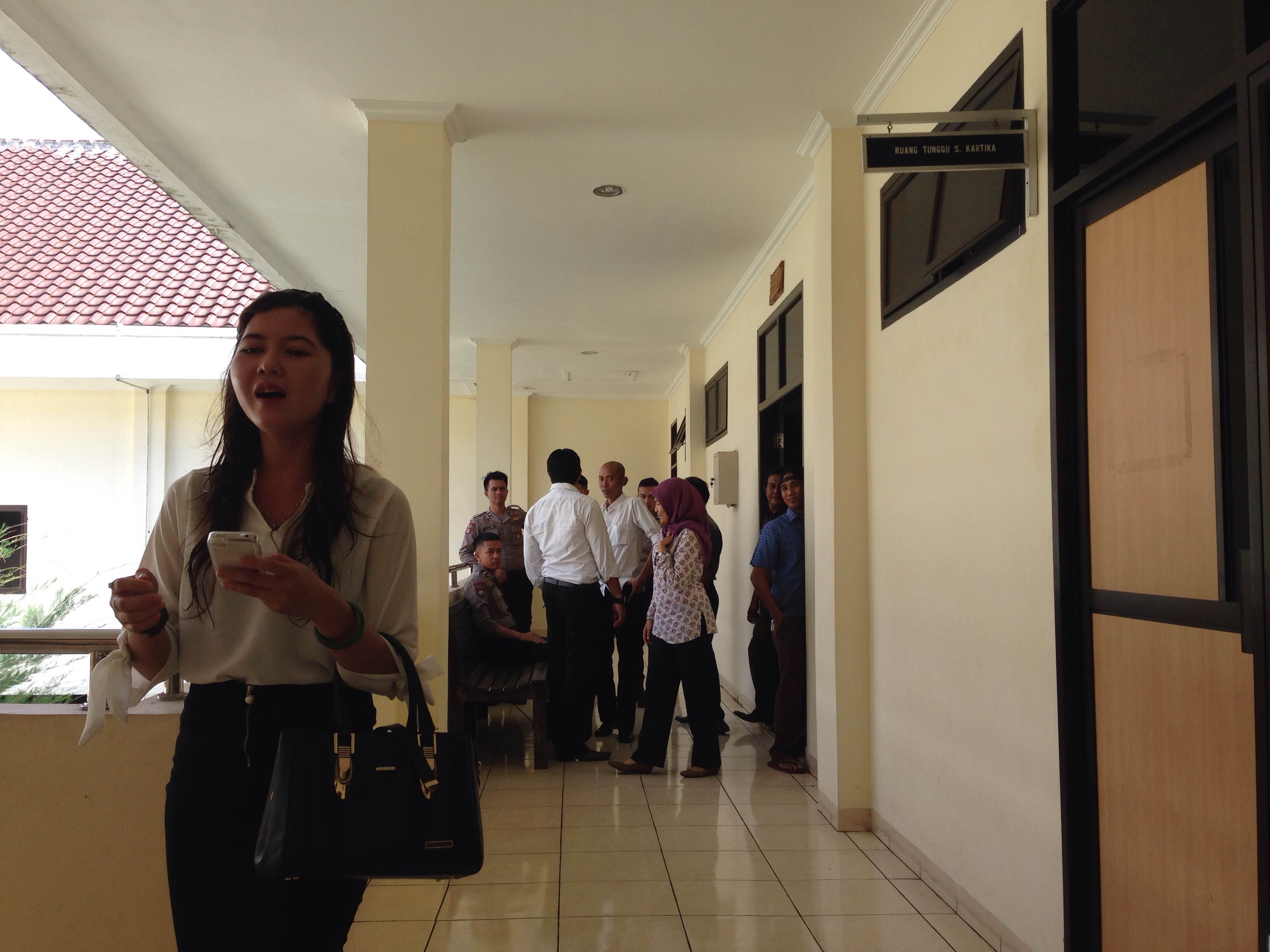 Pembunuh Penulis Mawar Hitam Jalani Sidang Perdana