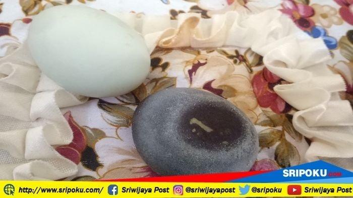 telur-bebek-berwarna-hitam-bertuliskan-angka-1.jpg