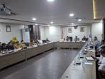 2-No-2025-Rapat-bahas-timah-di-Kantor-Gubernur.jpg