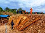 20210628-tim-sar-gabungan-melakukan-observasi-dan-sterilisasi-lokasi-laka-tambang.jpg