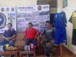 20211106-jajaran-official-persibel-memperkenalkan-dua-jersey-baru.jpg