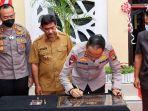 20220530-Kapolda-Kepulauan-Babel-Irjen-Pol-Yan-Sultra-Tandatangani-Prasasti.jpg
