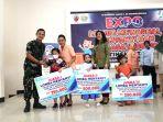 20220607-menyerahkan-hadiah-kepada-pemenang.jpg