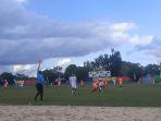 20220811-Pertandingan-antara-Sijuk-II-melawan-Membalong-I-di-Stadion-Pangkallalang.jpg