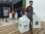 20240220-Pengembalian-logistik-Pemilu-2024-dari-PPK-Sijuk-ke-gudang-KPU-Belitung.jpg