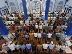 20240313-Salat-tarawih-berjamaah-di-Masjid-Al-Ikhwah-Kompleks-Garuda-Lanud-H-AS-Hanandjoeddin.jpg