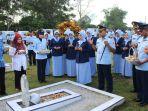 20240417-Personel-Lanud-H-AS-Hanandjoeddin-ziarah-ke-TMP-Ksatria-Tumbang-Ganti.jpg