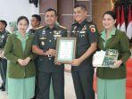 20240506-Setyijb-Dandim-0414Belitung-dari-Letkol-Inf-Herik-Prasetiawan-ke-Letkol-Inf-Kurniawan.jpg