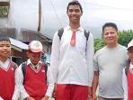 20240511-Anak-SD-tertinggi-di-dunia-dari-Jambi-Sagil-Muhammad-Rizki-12-tahun.jpg