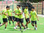 20240513-Kesebelasan-PS-Beltim-menjalani-pelatihan.jpg