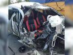 20240604-Kondisi-minibus-rusak-parah-usai-terlibat-kecelakaan-di-Kecamatan-Badau.jpg