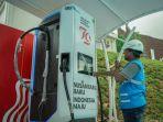 20240813-Petugas-PLN-sedang-melakukan-pengecekan.jpg