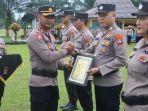 4 Personil Polres Bangka Tengah Terima Penghargaan, 2 Anggota Lainnya Terkena PTDH 
