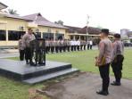20251006-Penghargaan-untuk-dua-personel-Polres-Belitung.jpg