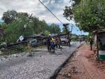 20251007-Tiang-Listrik-Tumbang.jpg