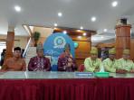 20251009-Konferensi-pers-usai-Rapat-Paripurna-Hari-Jadi-Kota-Manggar.jpg