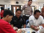 20251022-Personel-Polres-Belitung-menjalani-pemeriksaan-kesehatan-sebelum-donor-darah.jpg