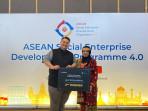 20251027-Leni-Reziyustikha-guru-MIN-1-Belitung-Timur-raih-juara-2-ASEAN-Live-Creator-for-Change.jpg