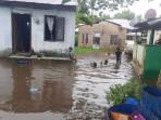20251110-Banjir-rob-menggenangi-rumah-warga-di-sejumlah-titik-di-Desa-Kurnia-Jaya-Beltim.jpg