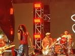 20260426-KONSER-SLANK-Aksi-panggung-Slank-menghibur-para-penonton-123.jpg