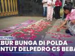 Aliansi-Perempuan-Tabur-Bunga-di-Polda-Metro-Desak-Delpedro-Cs-Bebas.jpg
