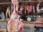 Daging-sapi-yang-siap-potong-dijual-di-Pasar-Induk-Pangkalpinang.jpg