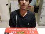 Pelaku-beserta-barang-bukti-sabu-usai-diamankan-Satresnarkoba.jpg