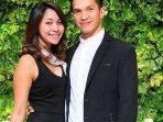 edison-wardhana-dan-istrinya_20171203_101600.jpg