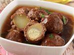 enaknya-semur-bola-bola-daging-bikin-seiisi-rumah-doyan-makan.jpg