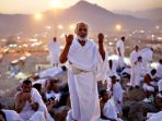 ilustrasi-jemaah-haji-yang-tengah-wukuf-di-padang-arafah_20180819_131014.jpg