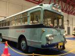 indonesia-classic-n-unique-bus.jpg