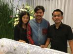 indra-bekti-hadir-di-rumah-duka-ayah-ruben-onsu_20170131_093103.jpg
