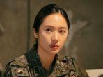 krystal-perankan-tentara-elit-cantik-di-perbatasan-korea-utara-dan-selatan-di-drama-search.jpg