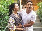 melahirkan-anak-pertama-ini-reaksi-bahagia-raisa-dan-hamish-daud-ketika-menimang-si-buah-hatinya.jpg