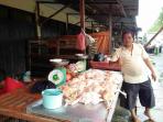 pedagang-ayam-tanjungpandan_20150612_185310.jpg