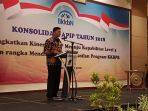 pemukulan-gong-dimulainya-konsolidasi-apip-se-indonesia-di-tanjung-tinggi-ball-room_20180327_131553.jpg