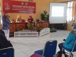 penyuluh-tuberkulosis-paru-marlina-yang-juga-penanggung-jawab-program-tb-paru.jpg