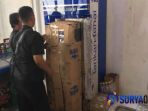 petugas-kepolisian-memeriksa-mesin-atm-bca-yang-dibobol_20181020_192156.jpg