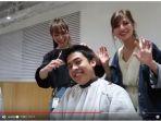 Baru Pertama Kali, Pelajar Indonesia Ini Kaget Saat Tahu Harga Potong Rambut di Jepang