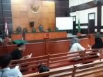 sidang-dokter-tembak-istri_20180330_131108.jpg