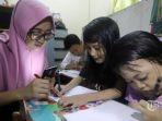 siswa-belajar-dari-rumah-didampingi-orangtua-selasa-3132020.jpg