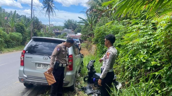 OLAH TKP: Satlantas Polres Seluma, saat melakukan olah TKP lakalantas maut di Jalinbar Kelurahan Masmambang, Kamis siang 29 Januari 2026